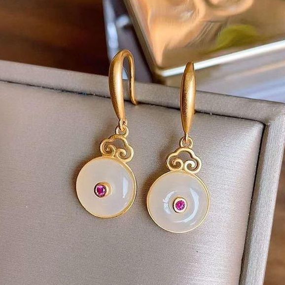 Beautiful Silver Earring with Unique Style