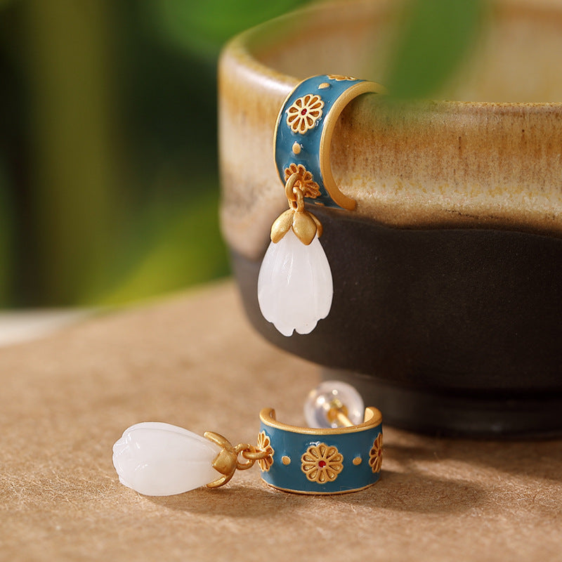 Classic Earring with Timeless Appeal