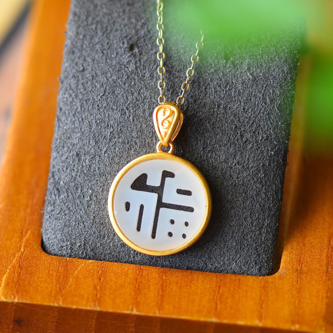 Stunning Gold Necklace for Daily Wear