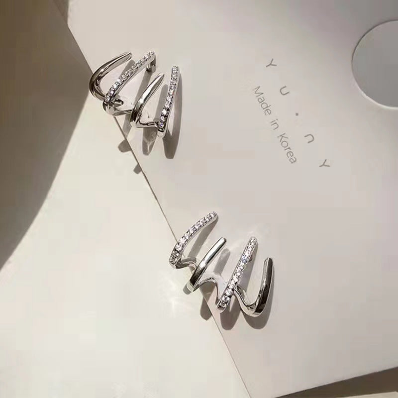 Beautiful Gold Earring with Unique Style