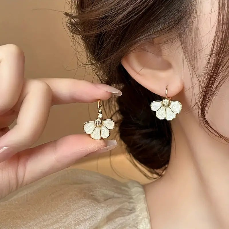 Classic Earring with Timeless Appeal