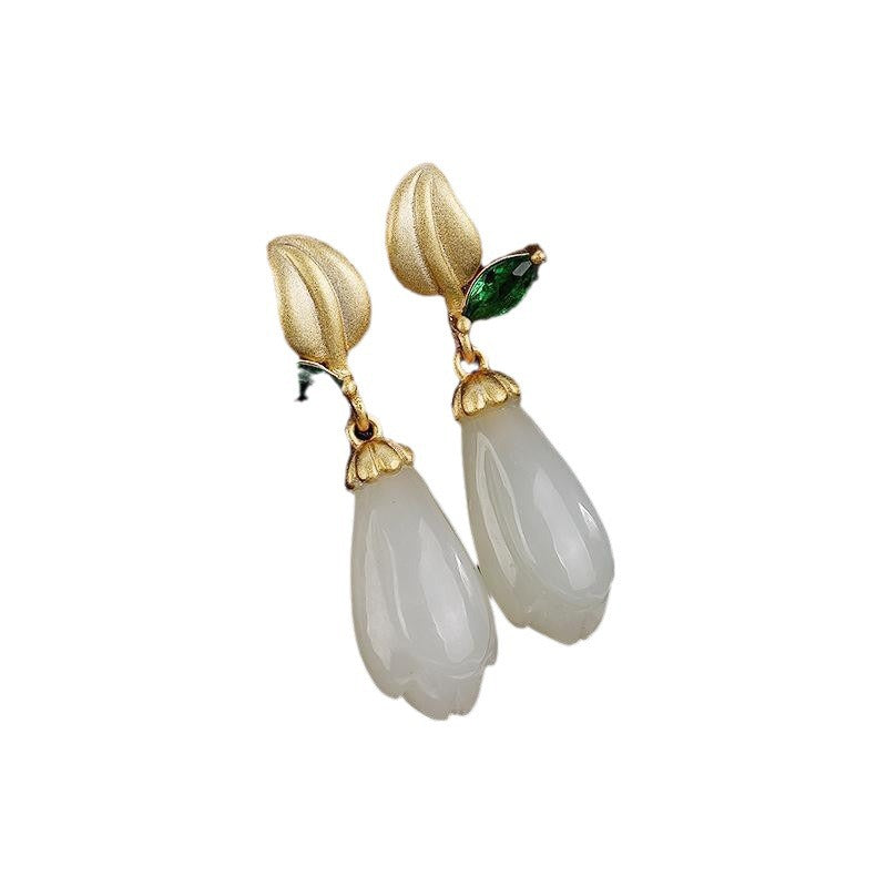 Charming Gold Earring for Any Occasion