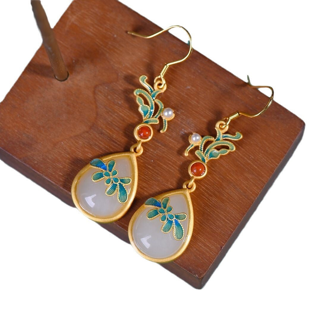 Beautiful Gold Earring with Unique Style