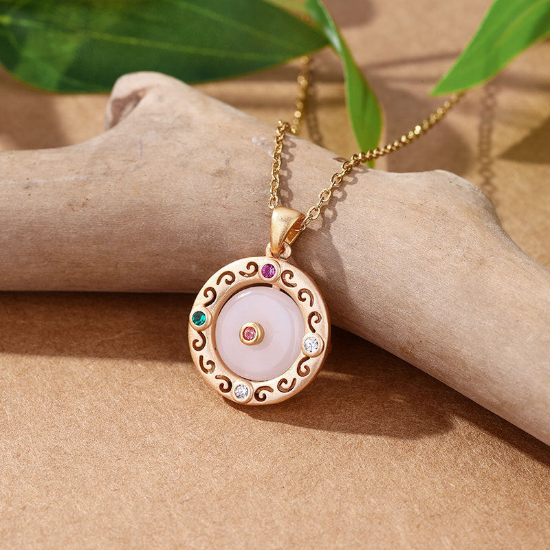Charming Gold Necklace for Any Occasion