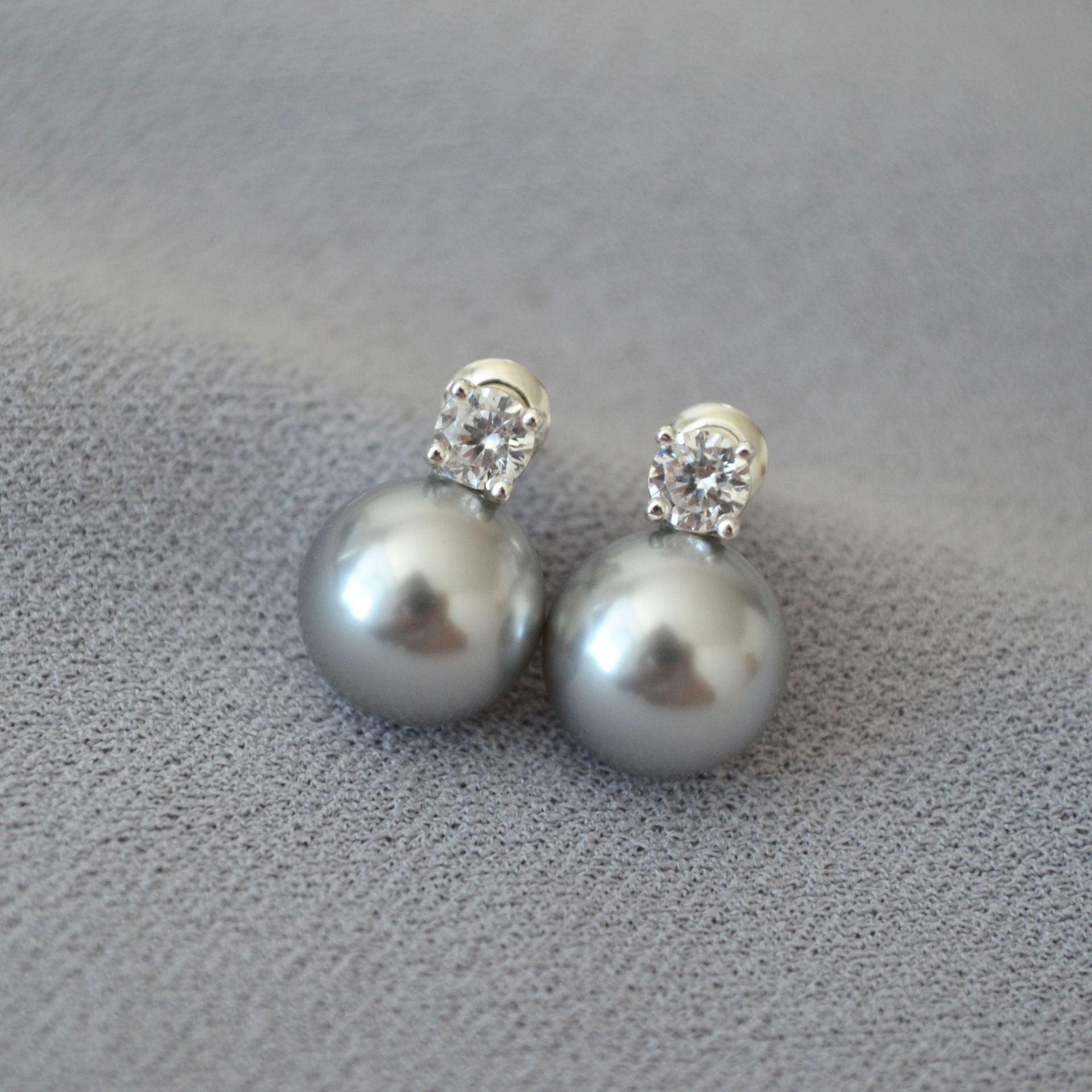Romantic Silver Earring for Special Moments