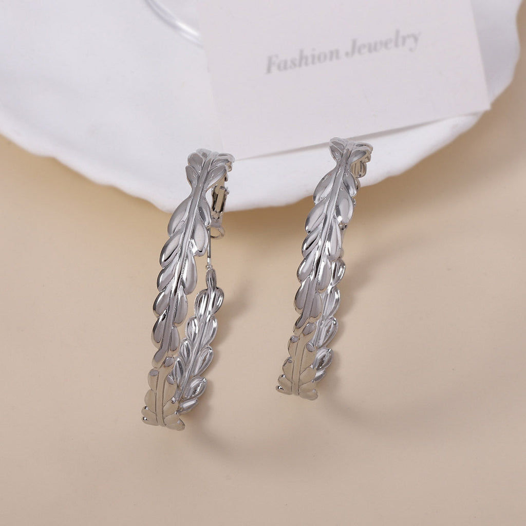 Delicate Artisan Gold Earring