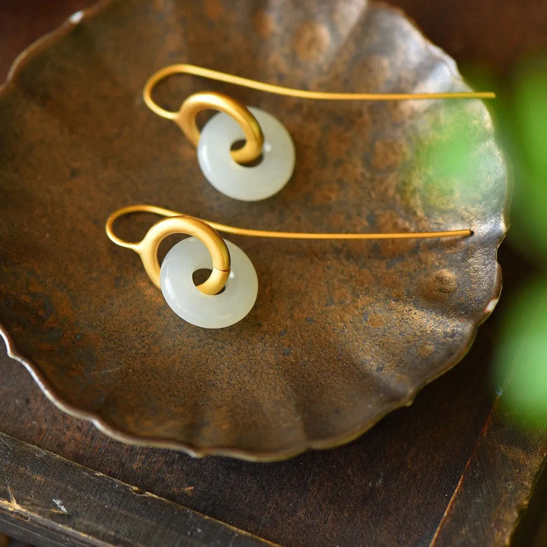 Elegant Silver Earring for Every Occasion