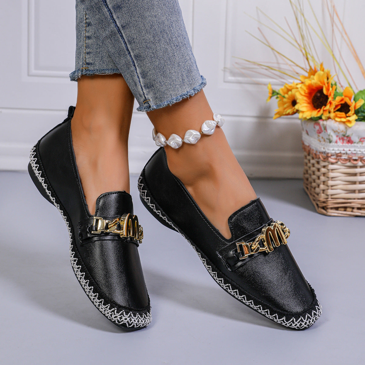 Chic Orthopedic Shoes with Unique Design