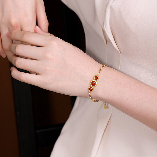 Charming Silver Bracelet for Any Occasion
