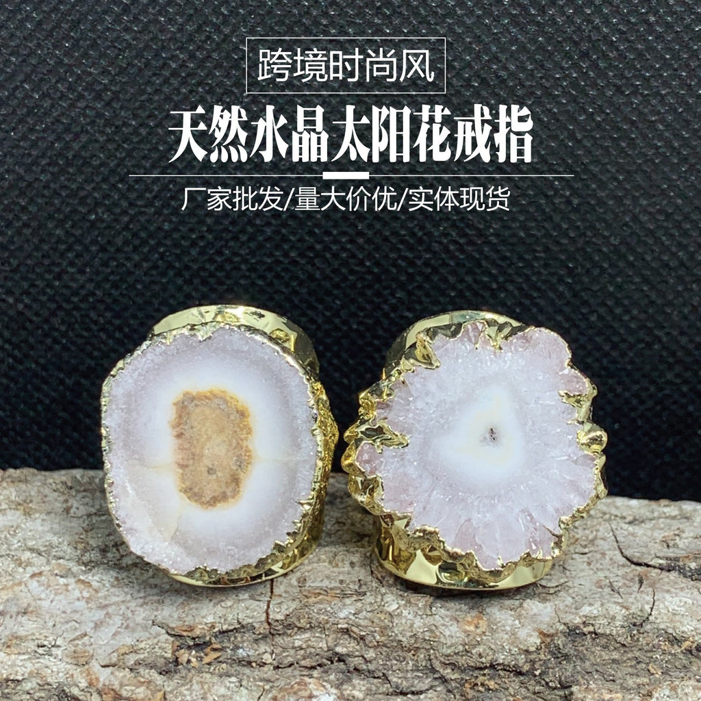Classic Gold Ring with Timeless Appeal