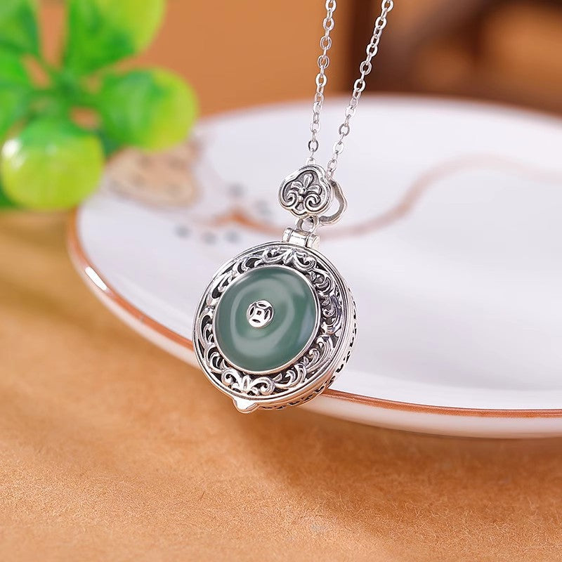 Classic Gold Necklace with Timeless Appeal