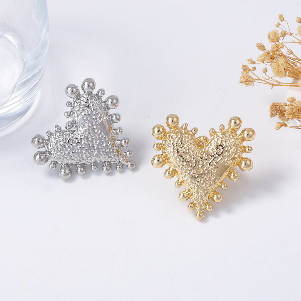 Charming Piece for Any Occasion