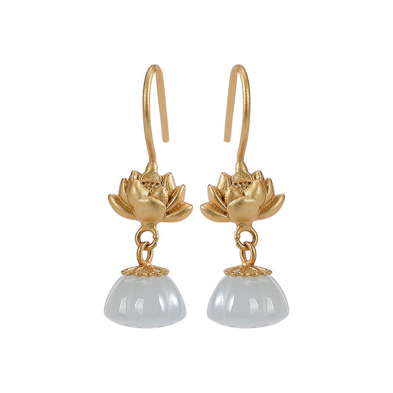Charming Gold Earring for Any Occasion