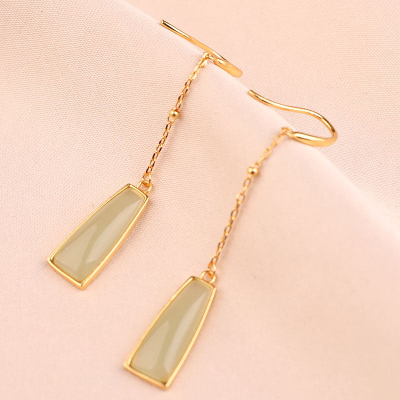 Elegant Gold Earring for Every Occasion