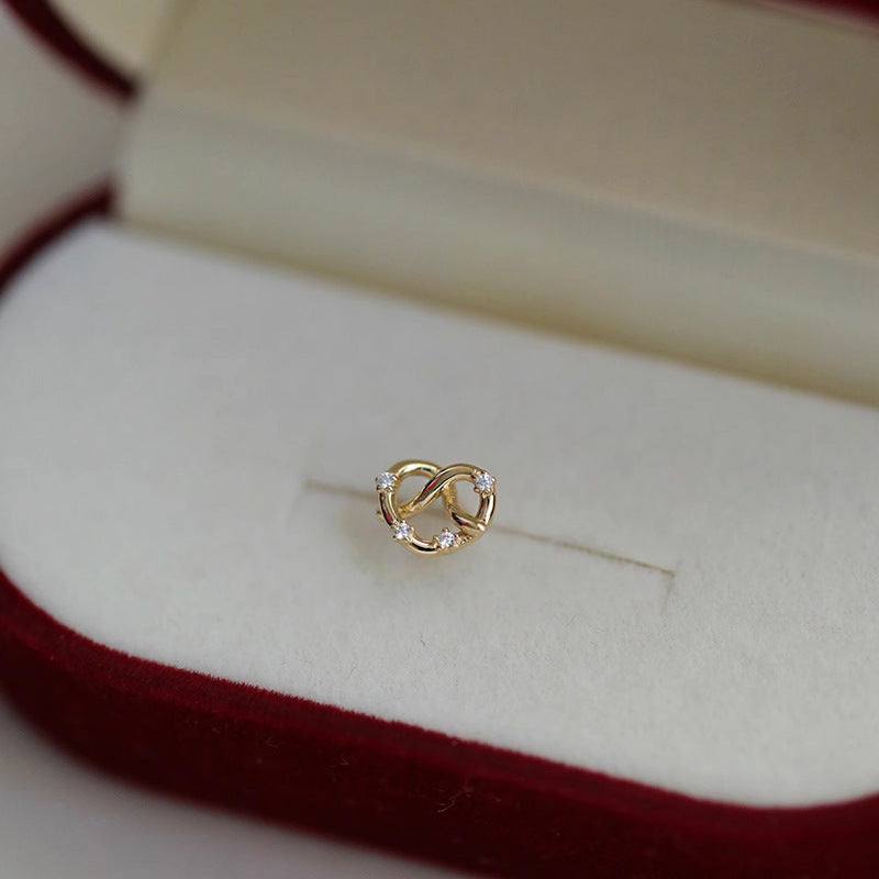 Classic Earring with Timeless Appeal