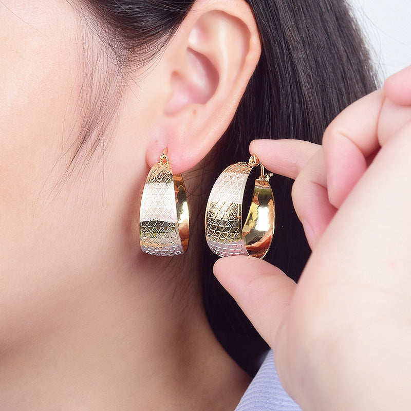 Classic Earring with Timeless Appeal