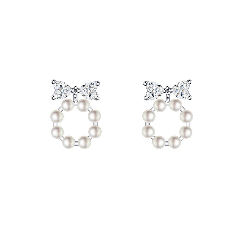 Classic Pearl Earring with Timeless Appeal