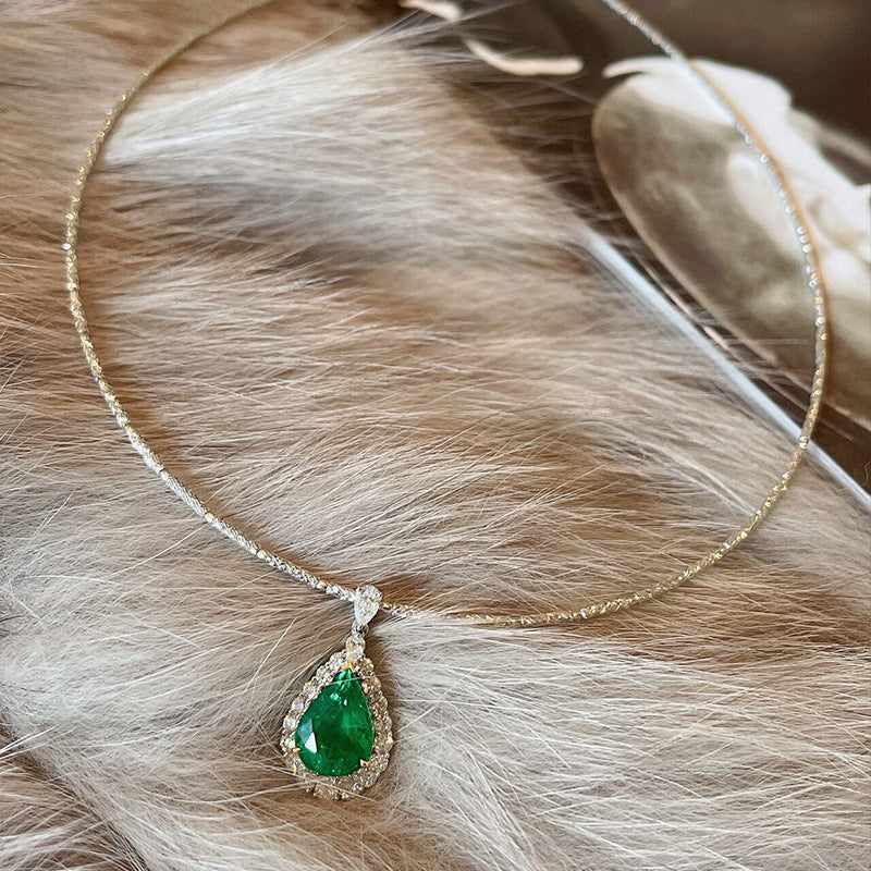 Charming Silver Necklace for Any Occasion