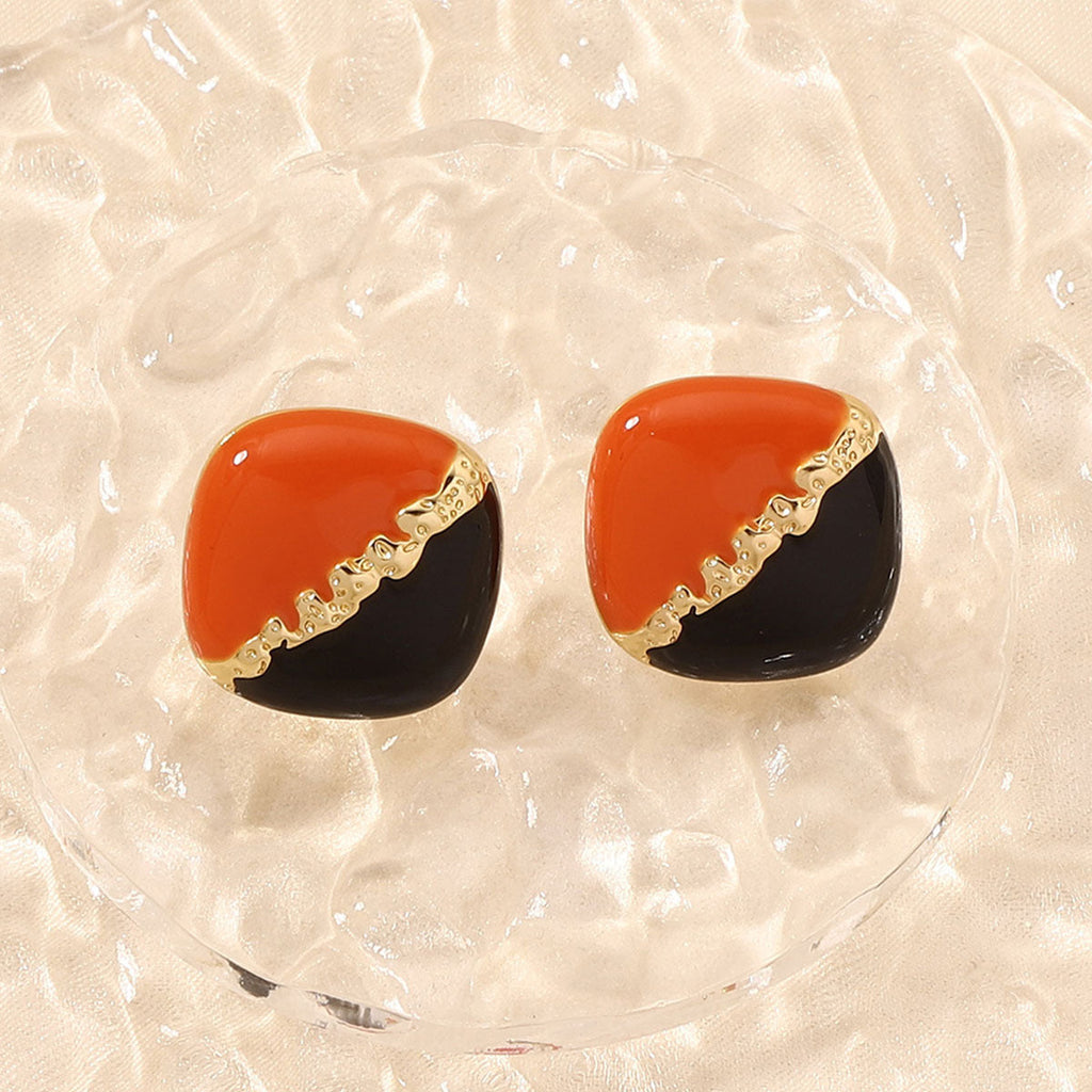 Classic Earring with Timeless Appeal
