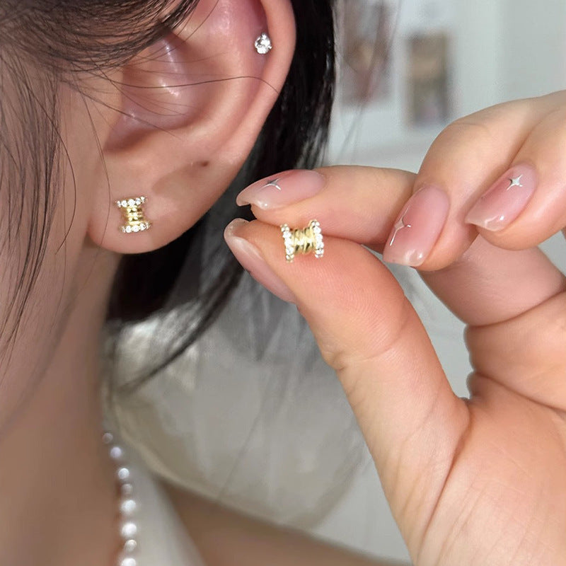 Charming Earring for Any Occasion