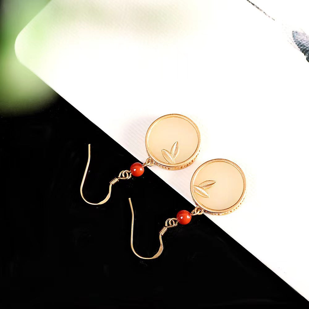 Charming Silver Earring for Any Occasion