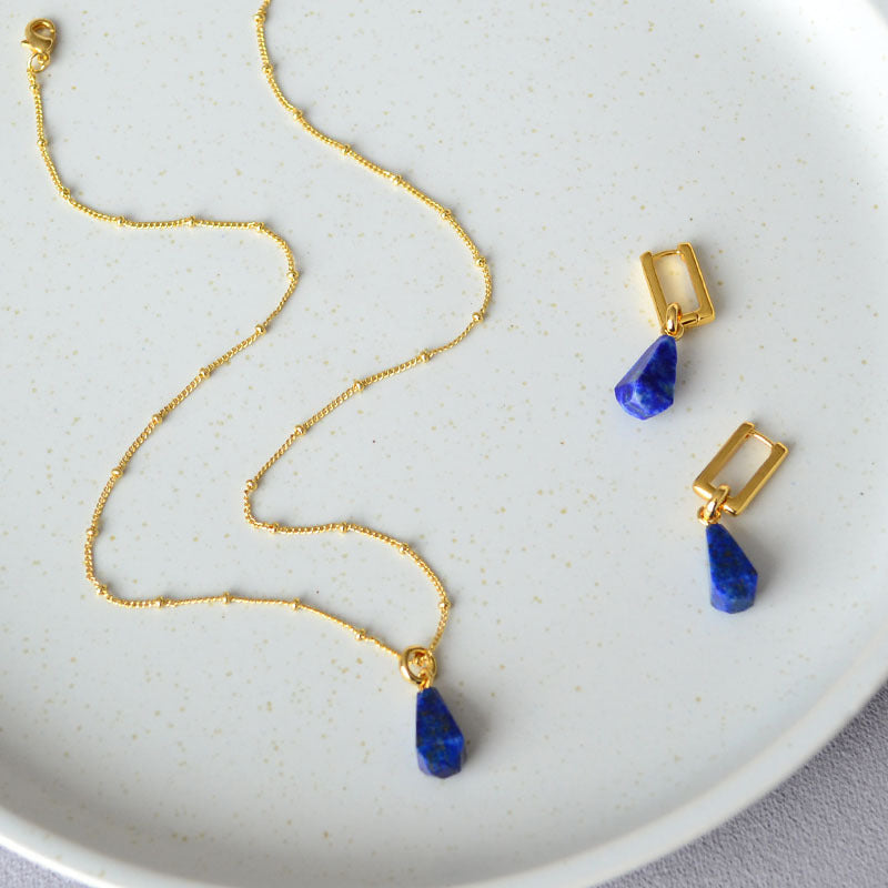 Classic Gold Necklace with Timeless Appeal