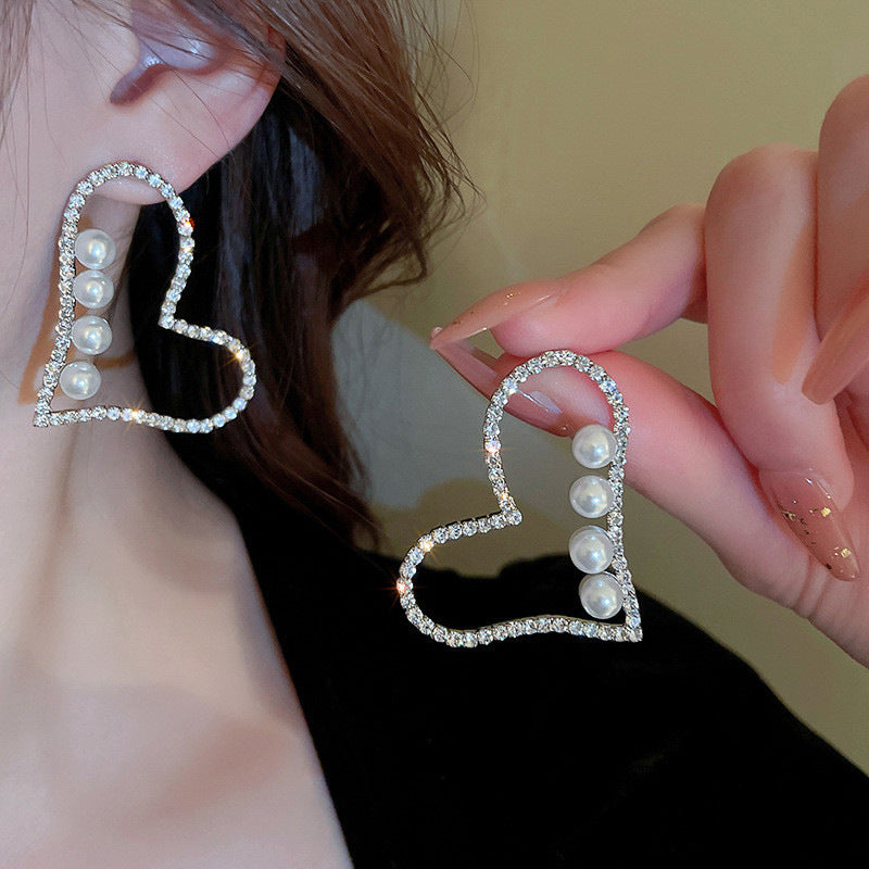 Stunning Pearl Earring for Daily Wear