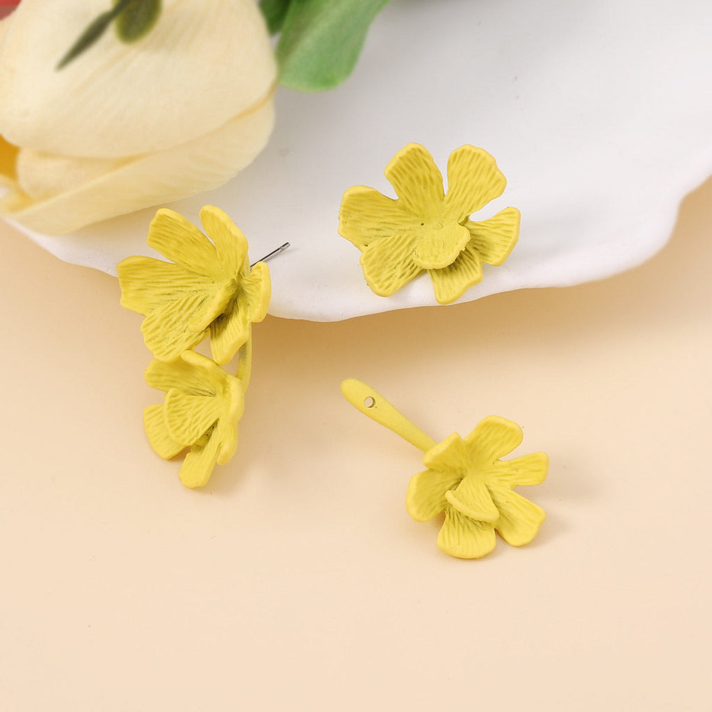 Classic Earring with Timeless Appeal