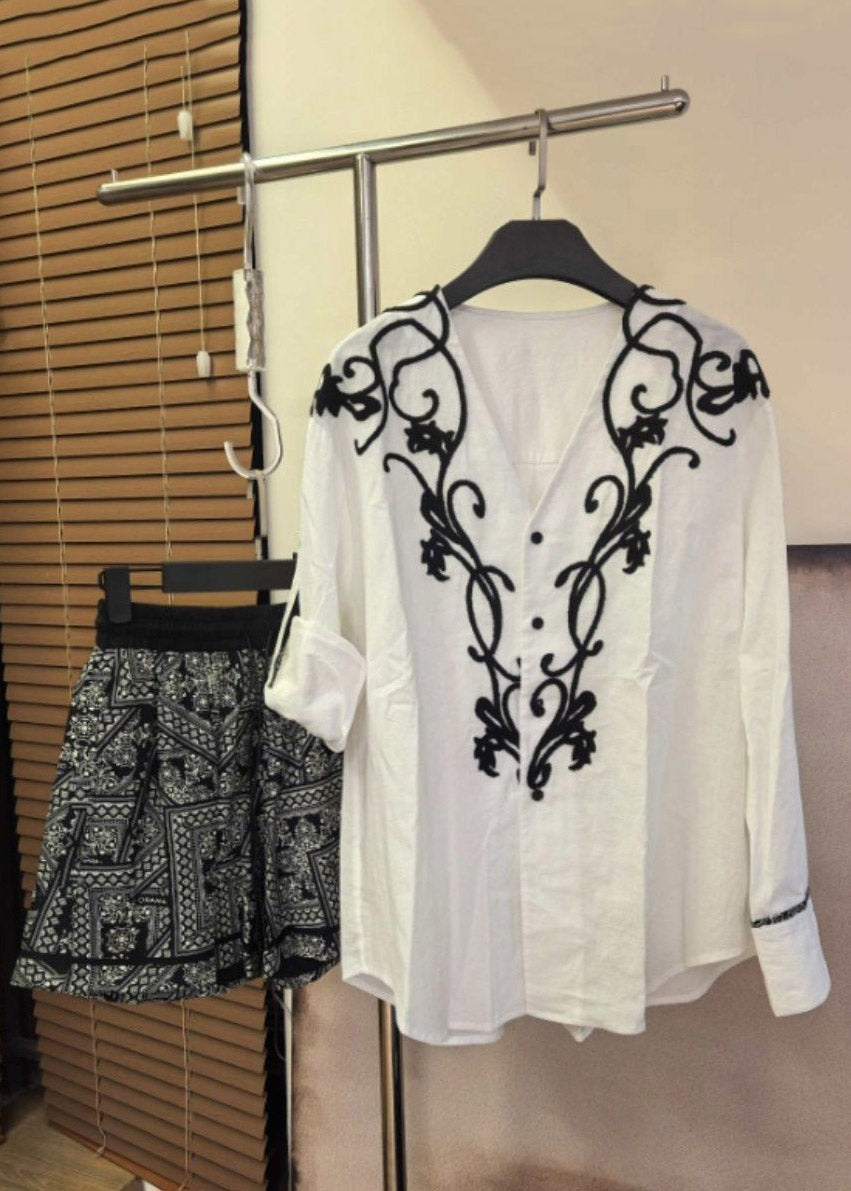 Original Design White V Neck Print Shirt and Shorts Two Pieces Set Spring