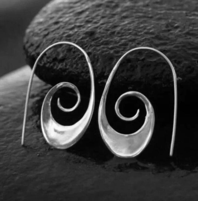 Delicate Artisan Gold Earring