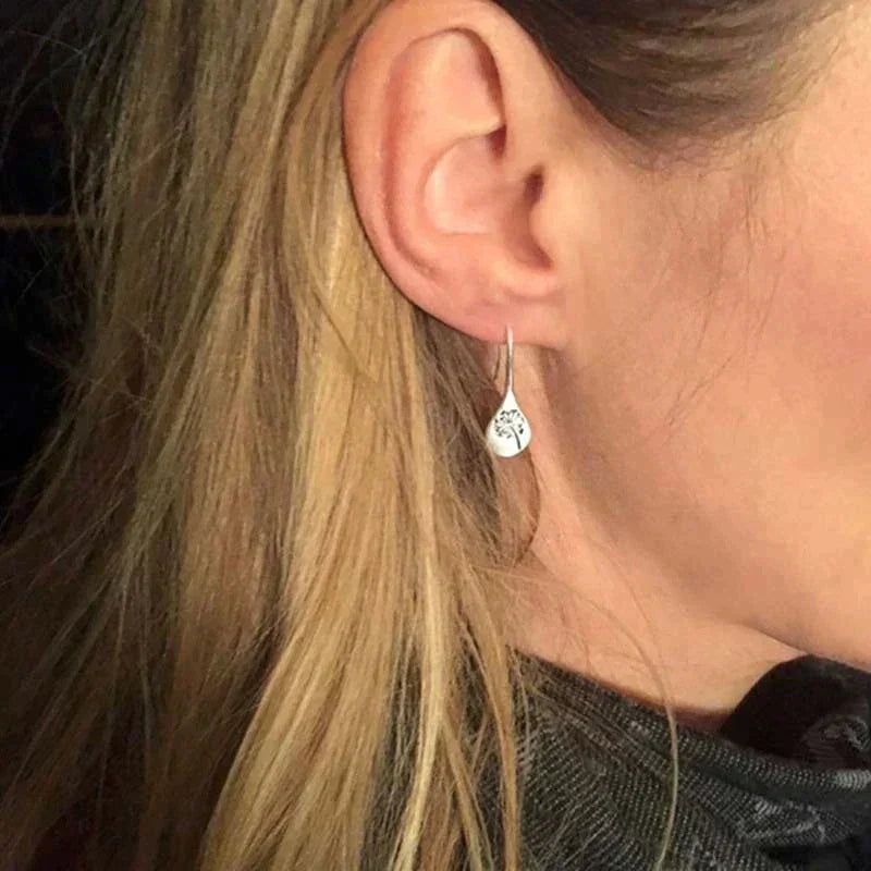 Romantic Silver Earring for Special Moments
