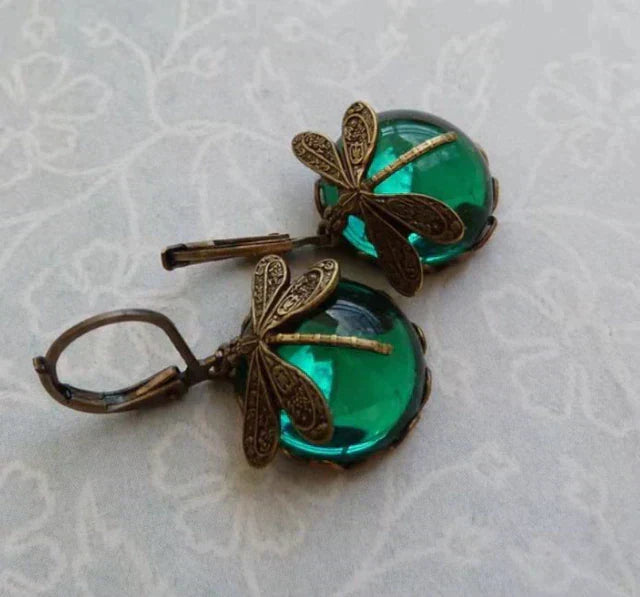 Beautiful Gold Earring with Unique Style