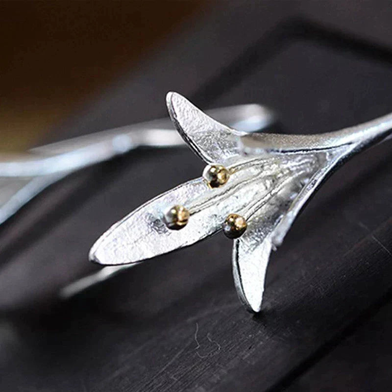 Elegant Silver Earring for Every Occasion