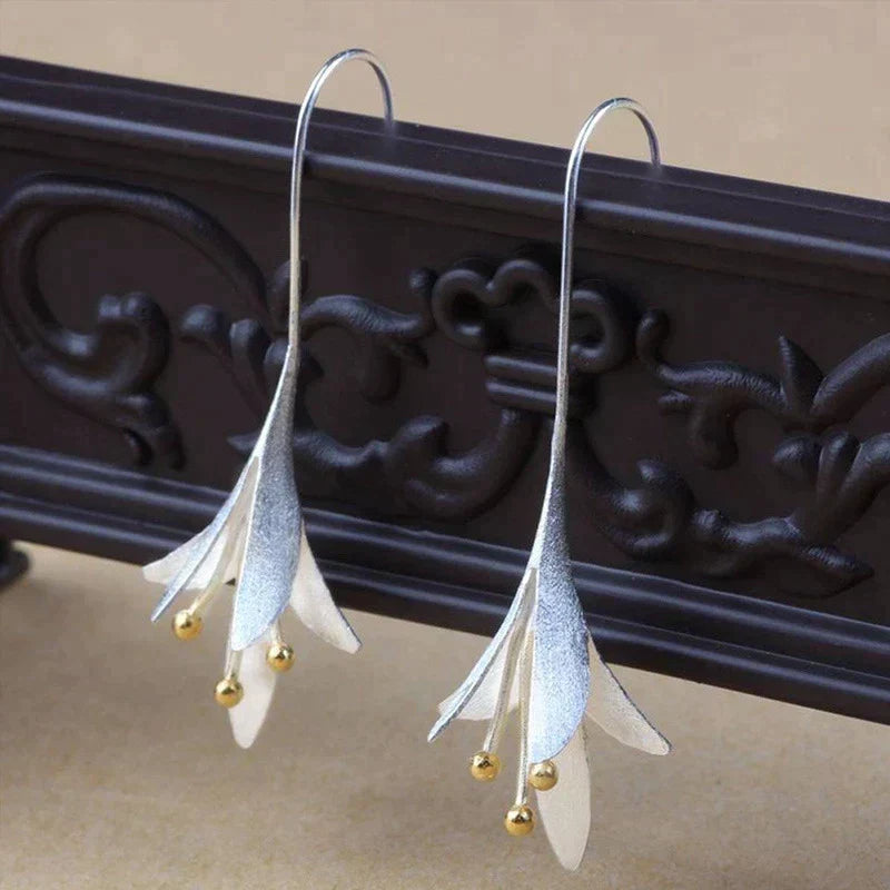 Elegant Silver Earring for Every Occasion