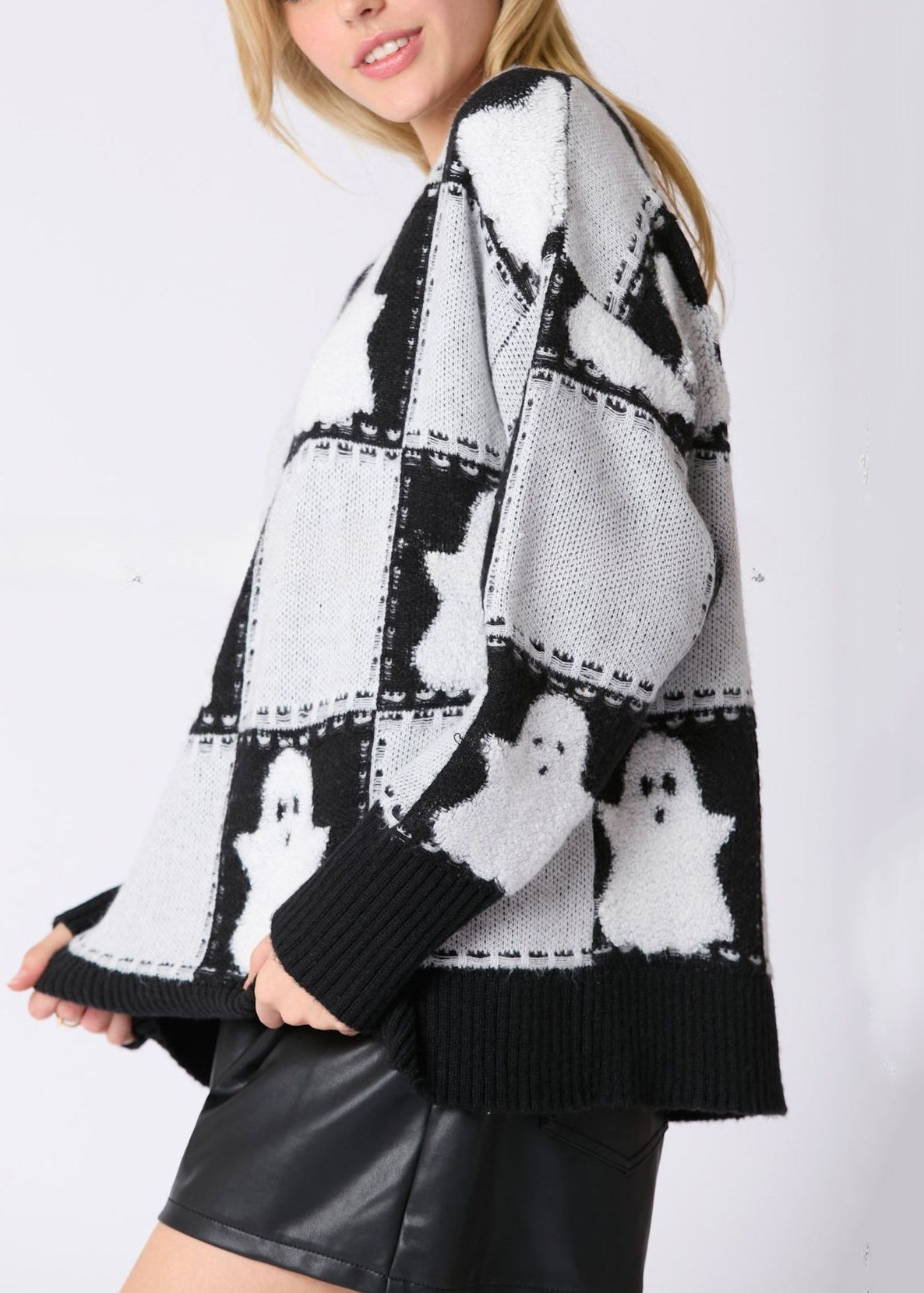White O Neck Plaid Knit Sweater Long Sleeve