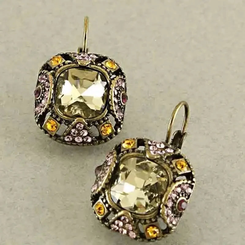 Stunning Gold Earring for Daily Wear