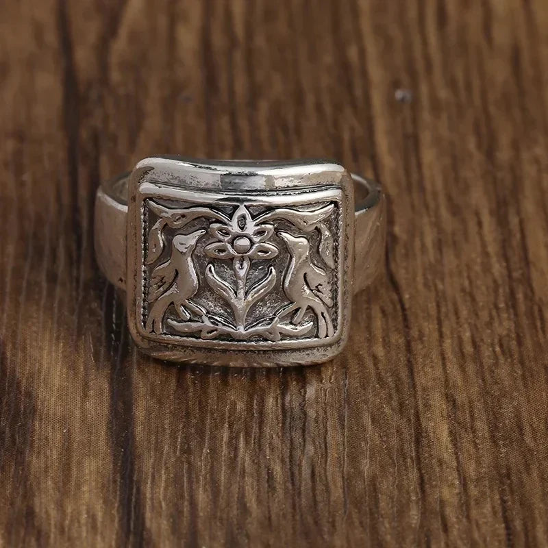 Charming Silver Ring for Any Occasion