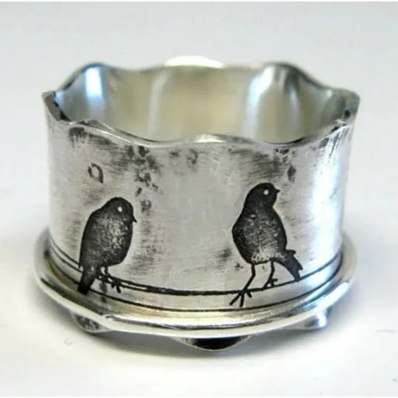 Charming Silver Ring for Any Occasion