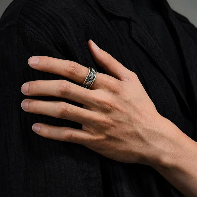 Charming Silver Ring for Any Occasion