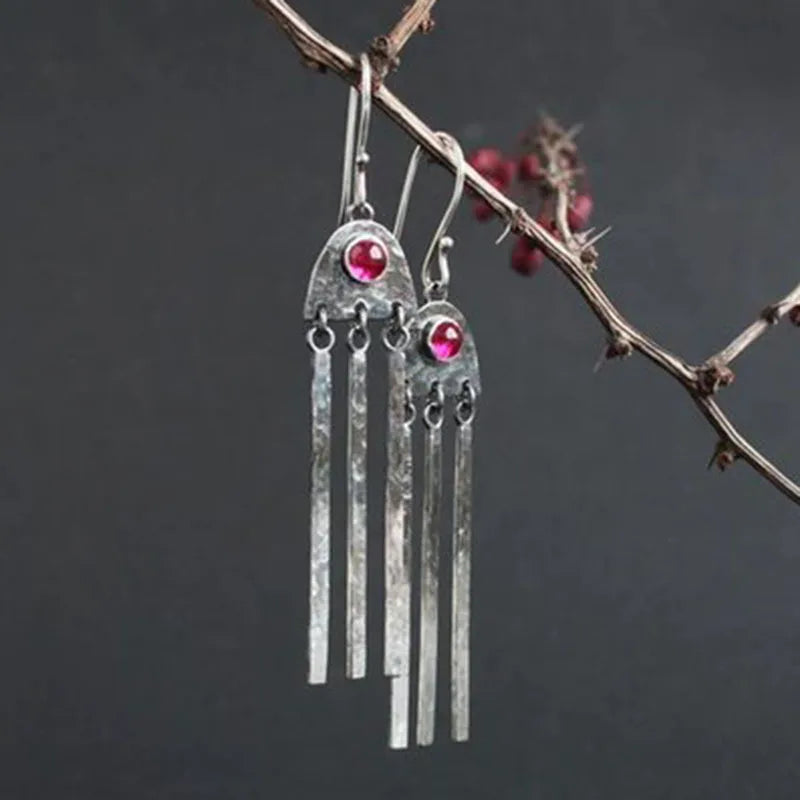 Charming Silver Earring for Any Occasion