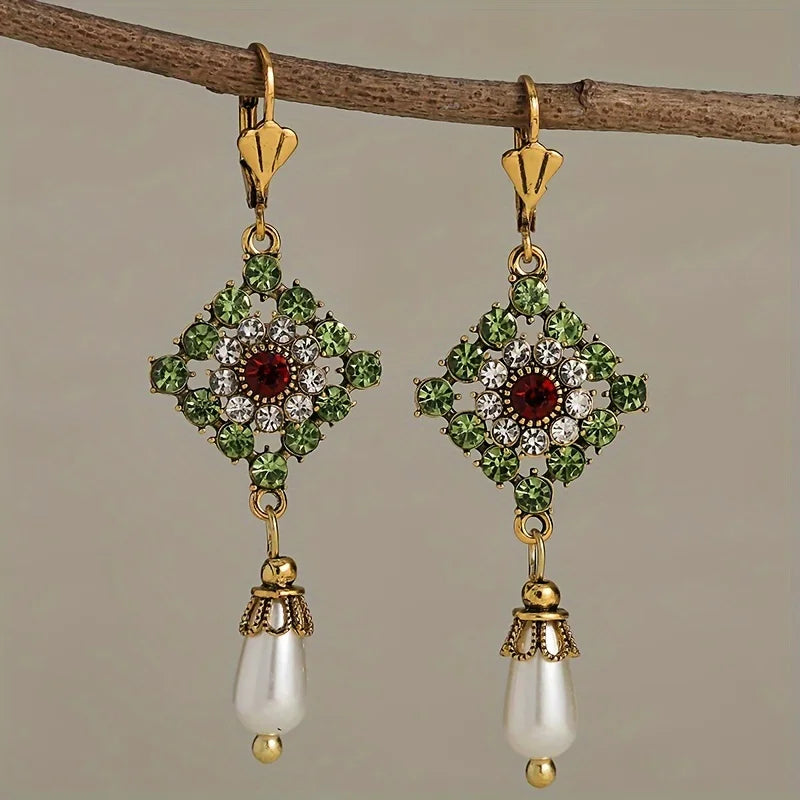 Beautiful Gold Earring with Unique Style