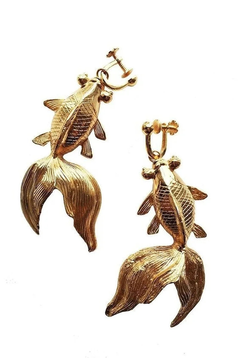 Stunning Gold Earring for Daily Wear