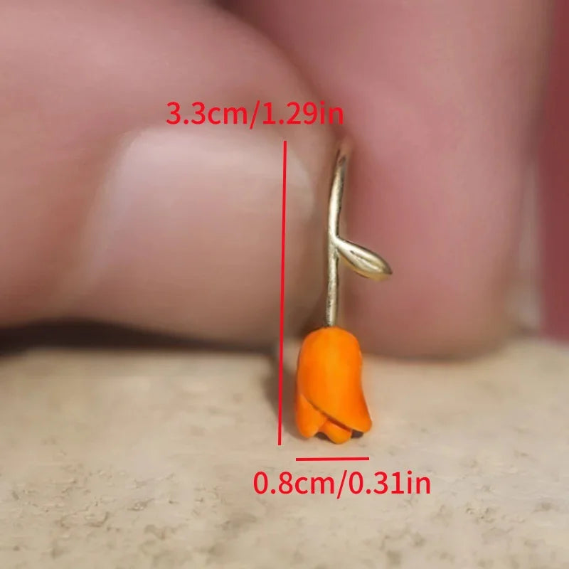 Charming Gold Earring for Any Occasion