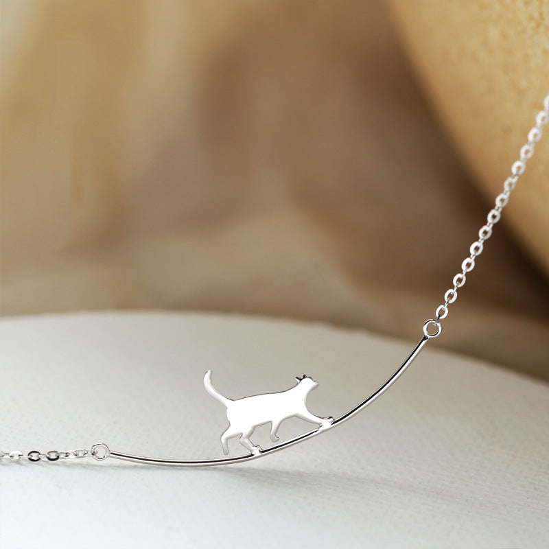 Classic Silver Necklace with Timeless Appeal