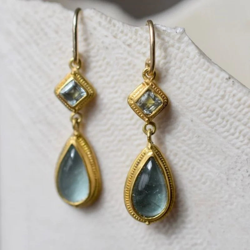 Elegant Gold Earring for Every Occasion