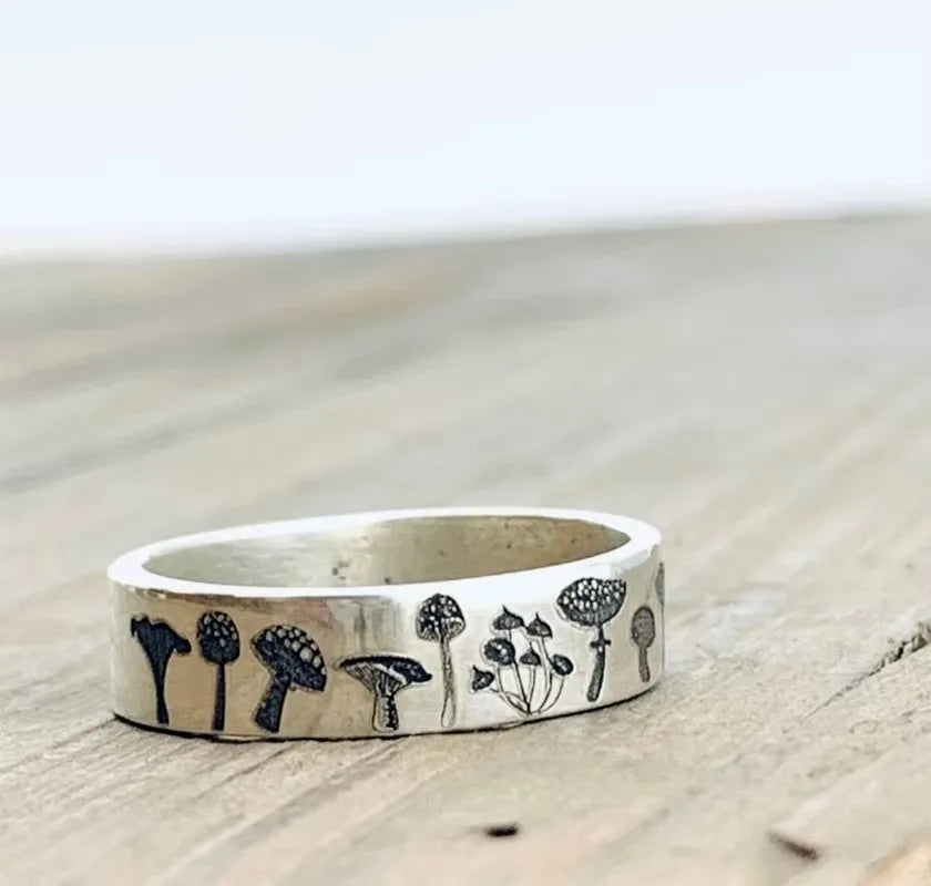 Stunning Silver Ring for Daily Wear