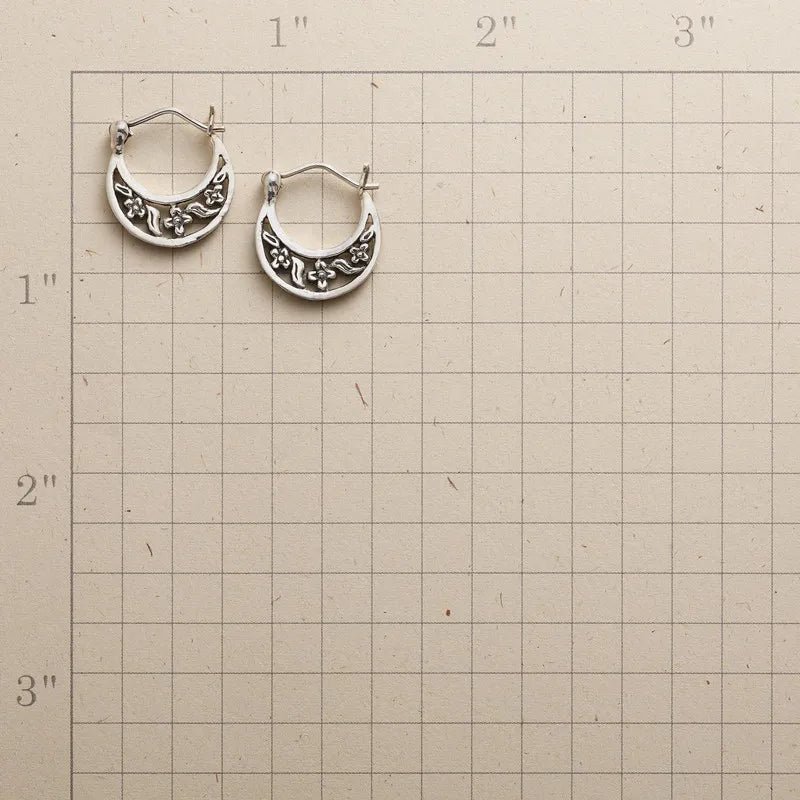 Beautiful Silver Earring with Unique Style