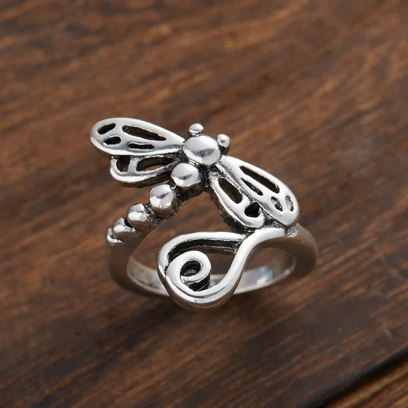 Elegant Silver Ring for Every Occasion
