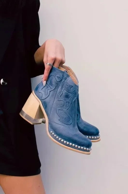 Durable and Supportive Orthopedic Boots