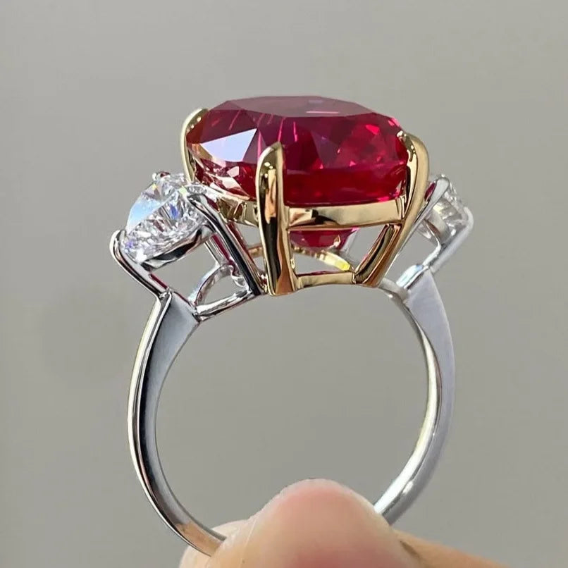 Classic Silver Ring with Timeless Appeal